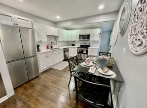 1677 M.L.K. Jr Dr NW in Atlanta, GA - Building Photo - Building Photo