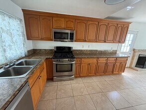 5867 Cape Horn Dr in Agoura Hills, CA - Building Photo - Building Photo