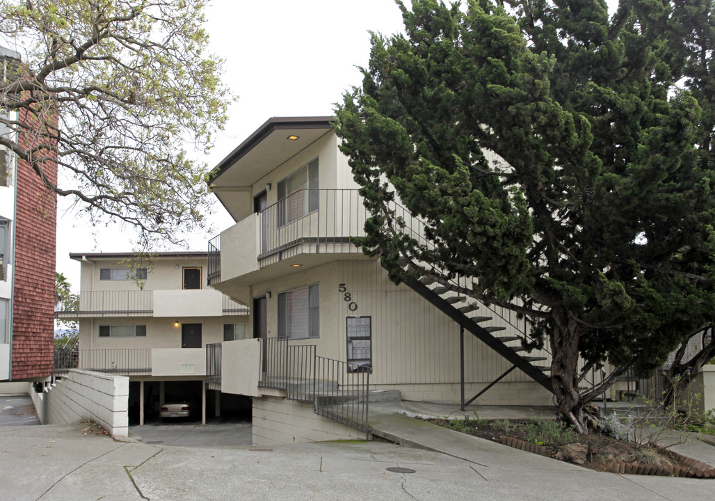 580 Jean Ave in Oakland, CA - Building Photo