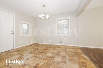 9404 White Ave in Kansas City, MO - Foto de edificio - Building Photo