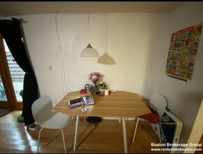 103 Gainsborough St, Unit 007 in Boston, MA - Building Photo - Building Photo