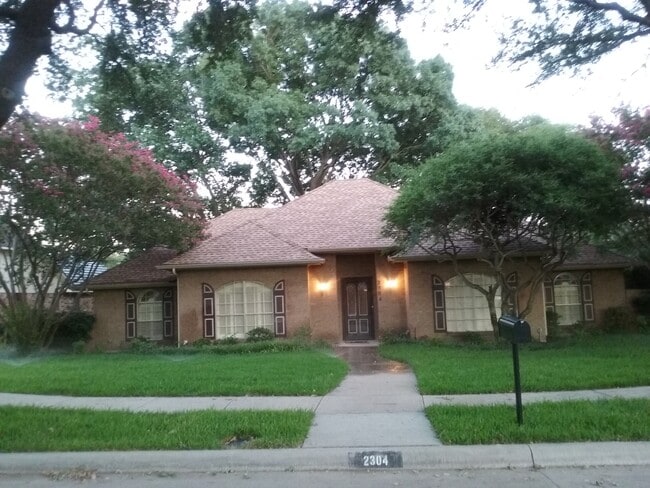 2304 Canyon Valley Trl in Plano, TX - Building Photo - Building Photo