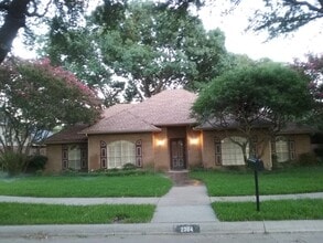 2304 Canyon Valley Trl in Plano, TX - Building Photo - Building Photo