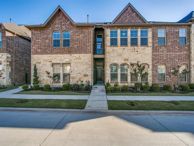 property at 1468 Arapaho Dr