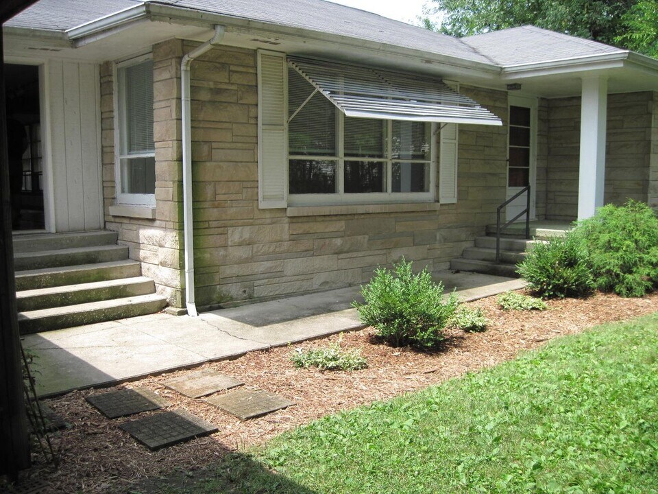 218 S Hillsdale Ct in Bloomington, IN - Building Photo