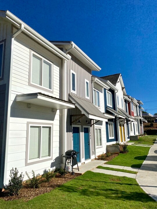 Cambridge Creek Clemson in Clemson, SC - Building Photo