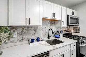 4000 Linkwood Rd in Baltimore, MD - Building Photo - Building Photo