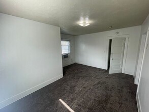 3921 3rd St in Riverside, CA - Building Photo - Building Photo