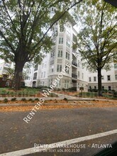 11 Perimeter Ctr in Atlanta, GA - Building Photo - Building Photo