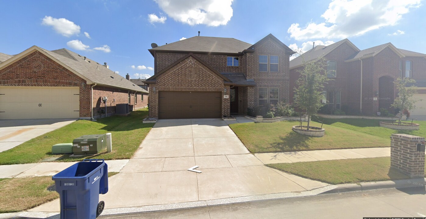 705 Cypress Hill Dr in Little Elm, TX - Building Photo