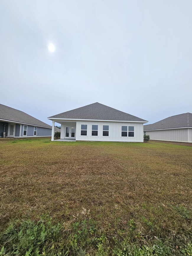 1267 Caper Ave in Foley, AL - Foto de edificio - Building Photo