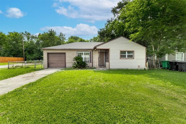 property at 10601 Murr Way