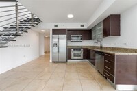 41 SE 5th St, Unit 617 in Miami, FL - Foto de edificio - Building Photo