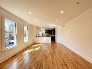 237 Stuart Ave in Kalamazoo, MI - Building Photo - Building Photo