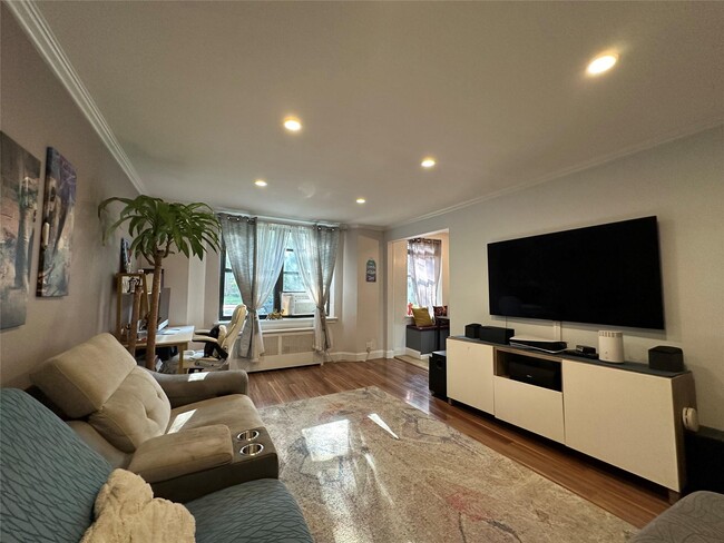 19-37 79th St in Queens, NY - Building Photo - Building Photo
