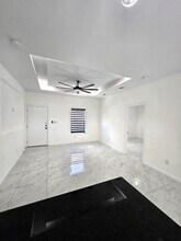 1006 N Woodson Ave in Edinburg, TX - Building Photo - Building Photo