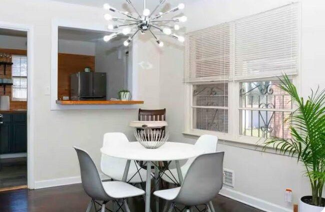 209 Silver Springs Cir SW in Atlanta, GA - Building Photo - Building Photo