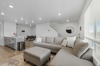 3728 Orinda Dr in Lehi, UT - Foto de edificio - Building Photo