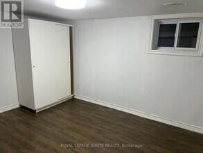 843 Liverpool Rd in Pickering, ON - Building Photo - Building Photo