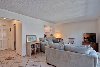 284 Cabrillo St in Costa Mesa, CA - Building Photo - Building Photo