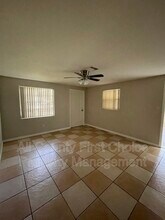 8501 N Temple Ave in Tampa, FL - Building Photo - Building Photo