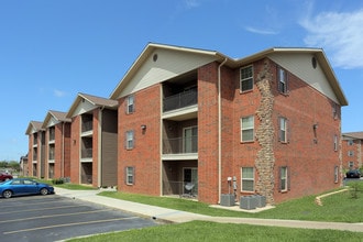 The Plaza Apartments in Joplin, MO - Building Photo - Building Photo