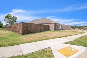 7522 E 160th Pl S in Bixby, OK - Foto de edificio - Building Photo
