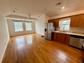 39 W 34TH St in Bayonne, NJ - Building Photo - Building Photo