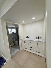10351 NW 127th St in Hialeah Gardens, FL - Building Photo - Building Photo