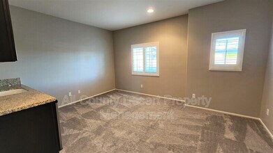 42729 Tiempo Ct in Indio, CA - Building Photo - Building Photo