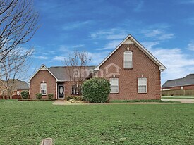 711 Riata Ct in Smyrna, TN - Building Photo