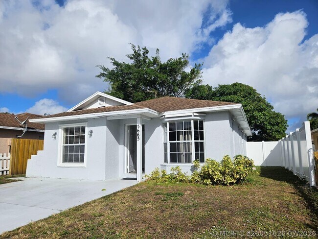 5665 Boynton Cove Way