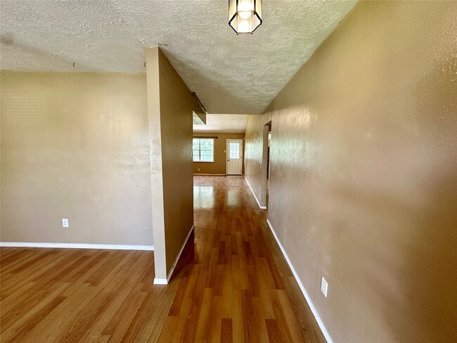 1820 Aspen Ln in Seabrook, TX - Building Photo - Building Photo