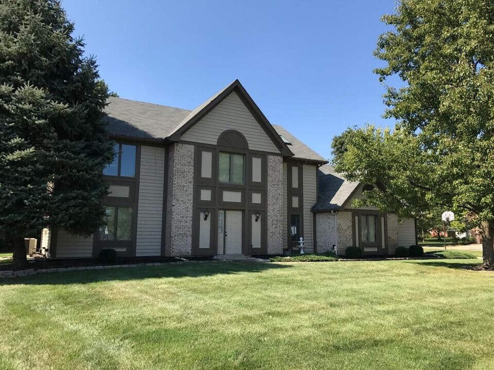 1849 Andrea Cir in Dayton, OH - Building Photo