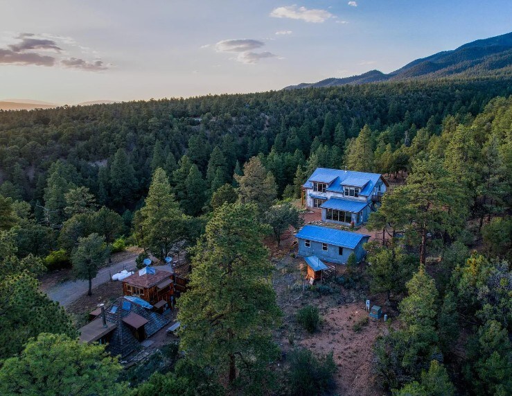 267 Gallina Cyn Rd in Valdez, NM - Building Photo