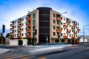 5300 Crenshaw in Los Angeles, CA - Building Photo