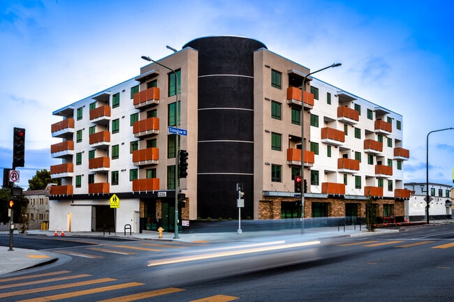 5300 Crenshaw