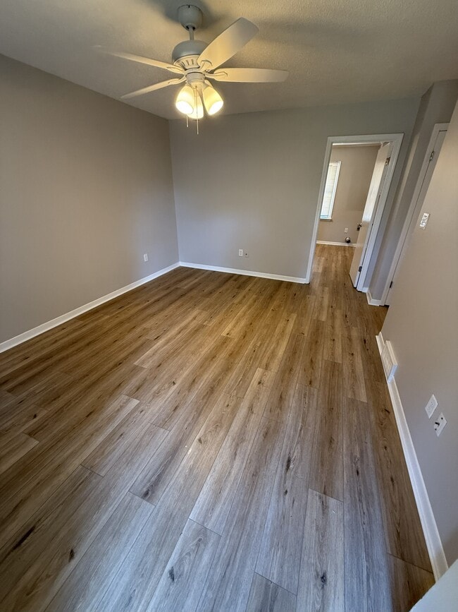 8230 Elmbrook Dr in Southaven, MS - Building Photo - Building Photo