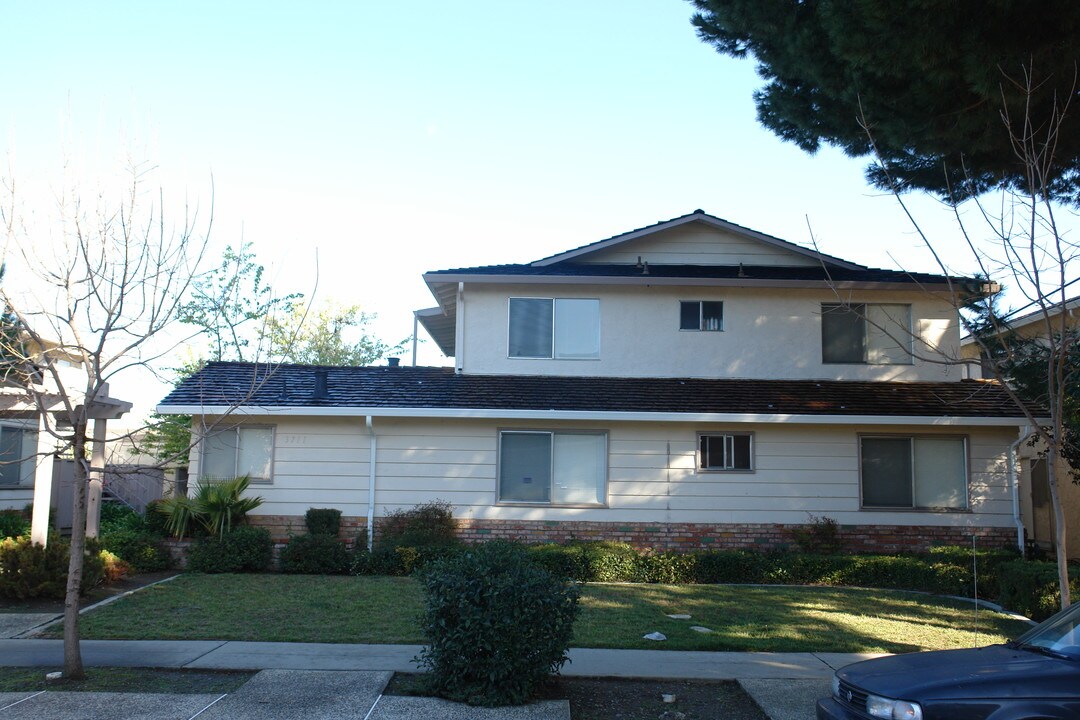 3711 Underwood Dr in San Jose, CA - Building Photo