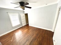 445 Eleanor Ave, Unit 2 Bed in San Antonio, TX - Building Photo - Building Photo