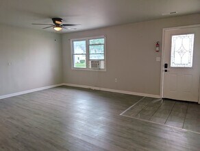 950 N Brainard St in Naperville, IL - Building Photo - Building Photo