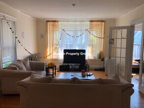 13 Sparhawk St, Unit A in Boston, MA - Building Photo - Building Photo