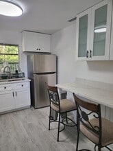 4807 Ponce de Leon in Coral Gables, FL - Building Photo - Building Photo