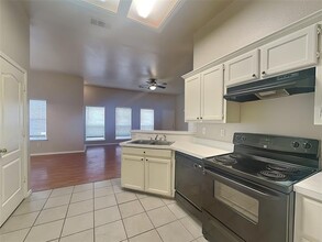 5009 Bay View in Garland, TX - Building Photo - Building Photo