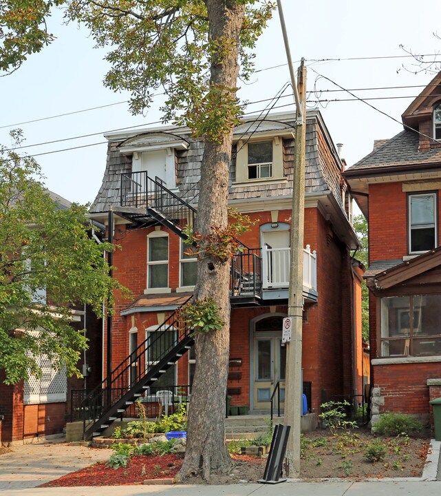 130 Herkimer St in Hamilton, ON - Building Photo