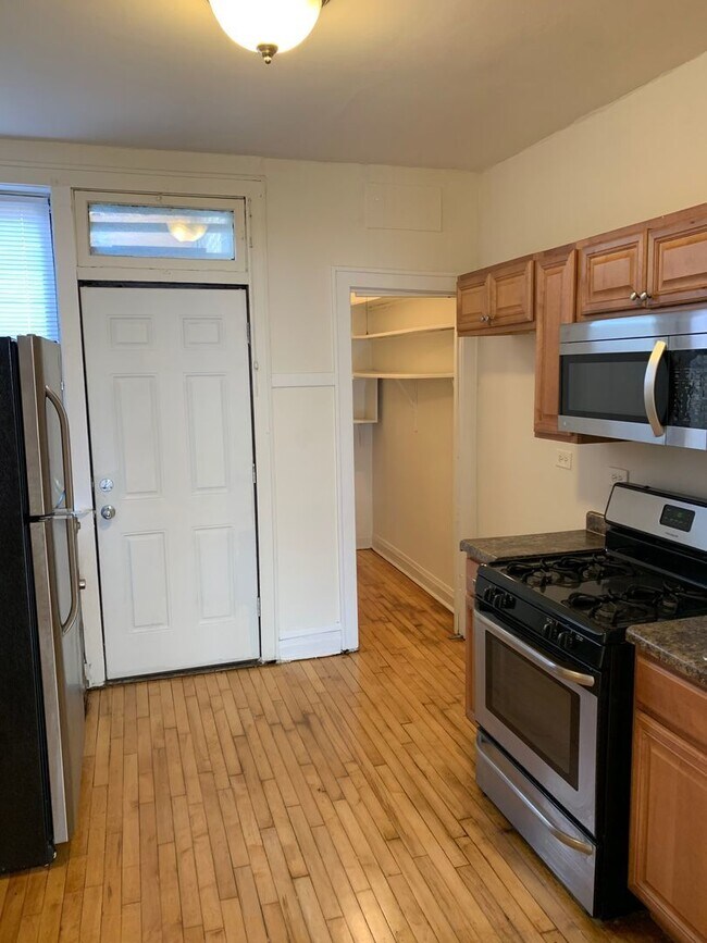 3205 W Cortland St in Chicago, IL - Building Photo - Building Photo