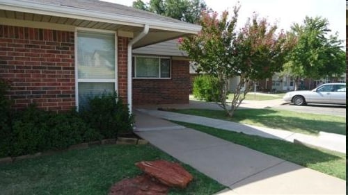 Chickasha Villas in Chickasha, OK - Building Photo - Building Photo