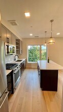 260 Maverick St, Unit #306 in Boston, MA - Foto de edificio - Building Photo