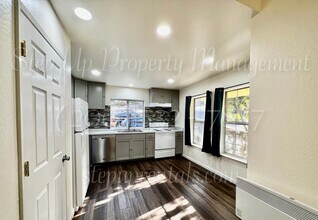 72 E Lytton St in Sonora, CA - Building Photo - Building Photo