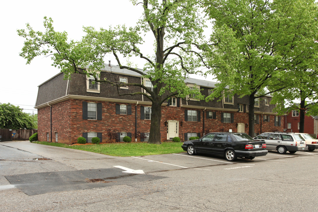 Church Way Apartments in Louisville, KY - Foto de edificio